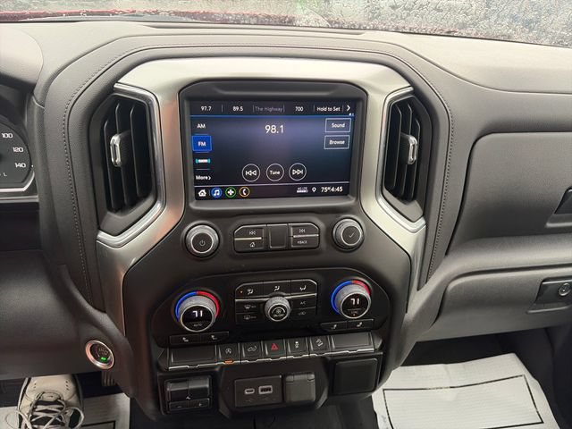 Used 2021 Chevrolet Silverado 1500 RST AWD/4WD image 17