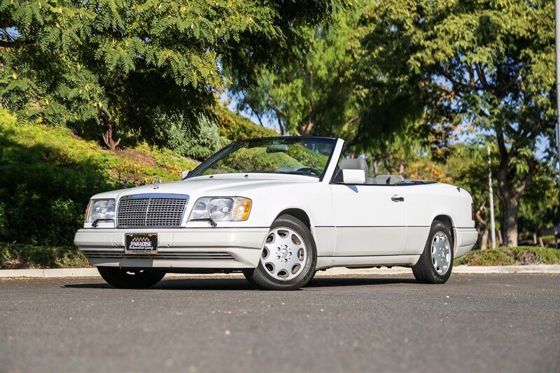 Used 1995 Mercedes-Benz E 320 Convertible image 2