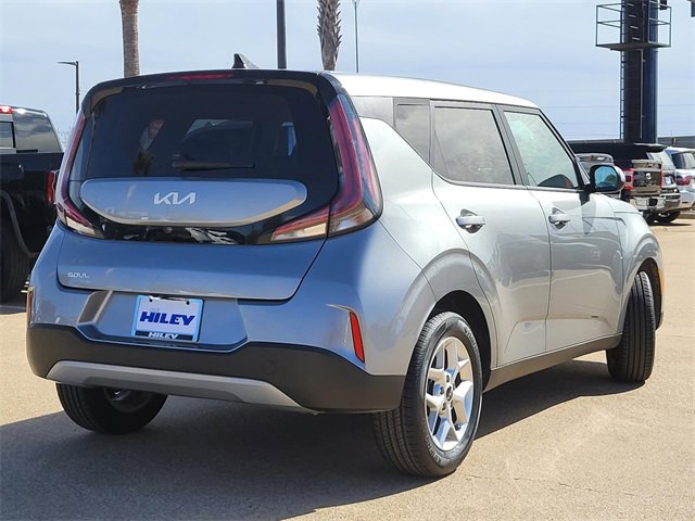 Used 2024 Kia Soul LX w/ Option Group 015 image 4