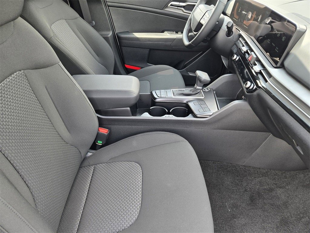 New 2026 Kia Sportage LX image 10