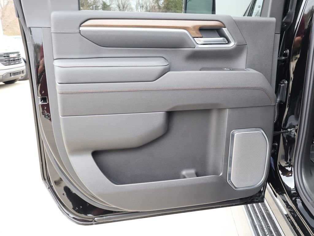 New 2026 Chevrolet Silverado 2500 High Country w/ Midnight Edition AWD/4WD image 28