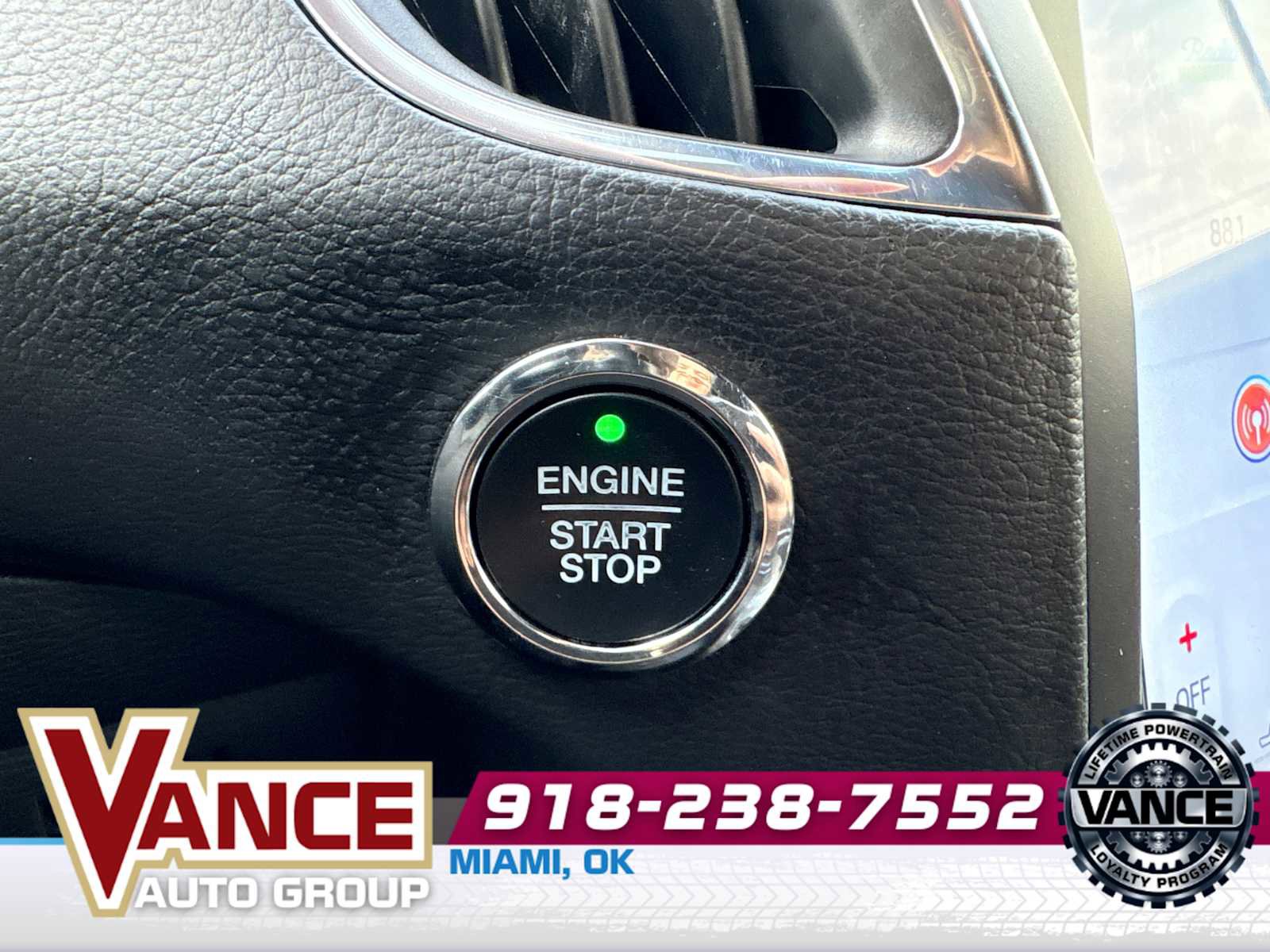 Used 2021 Ford Edge ST image 25