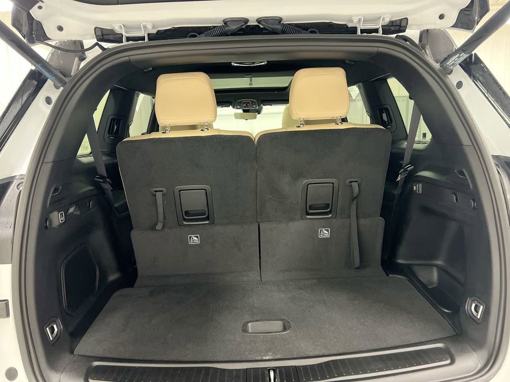 New 2025 Jeep Grand Cherokee L Limited w/ Luxury Tech Group II image 25