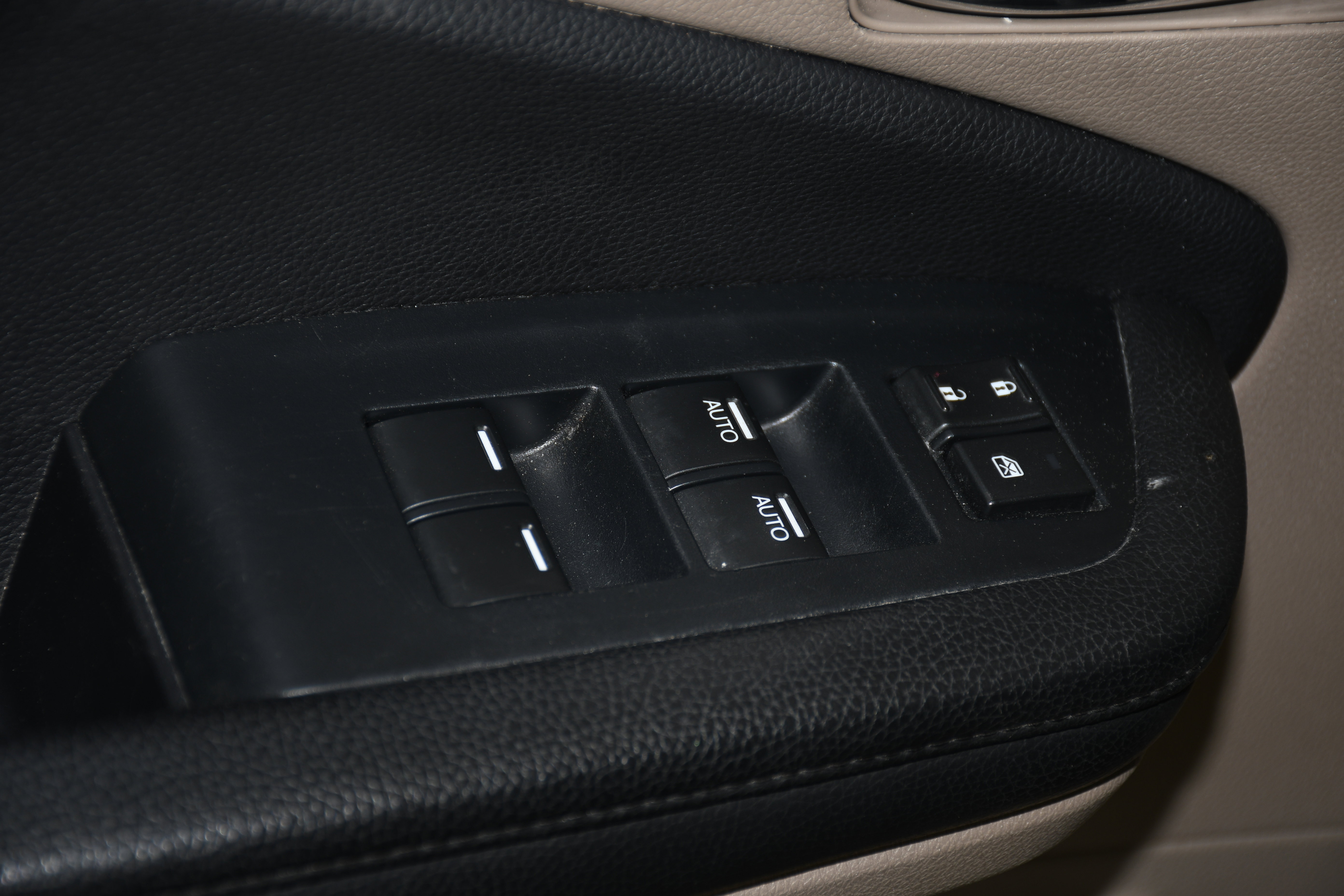 Used 2022 Honda Pilot Special Edition image 11