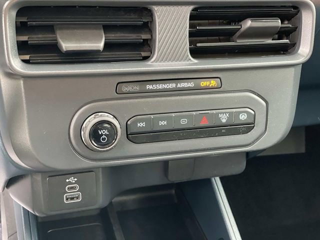 Certified 2025 Ford Maverick XL FWD image 16