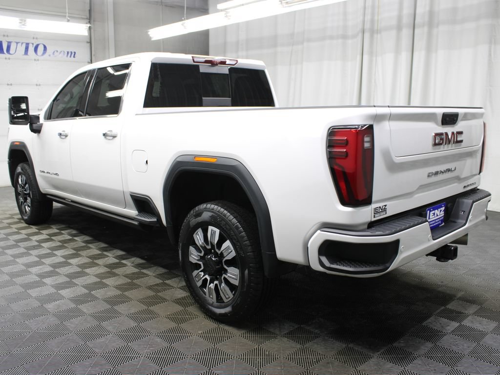 Used 2025 GMC Sierra 3500 Denali w/ Denali Reserve Package AWD/4WD image 6