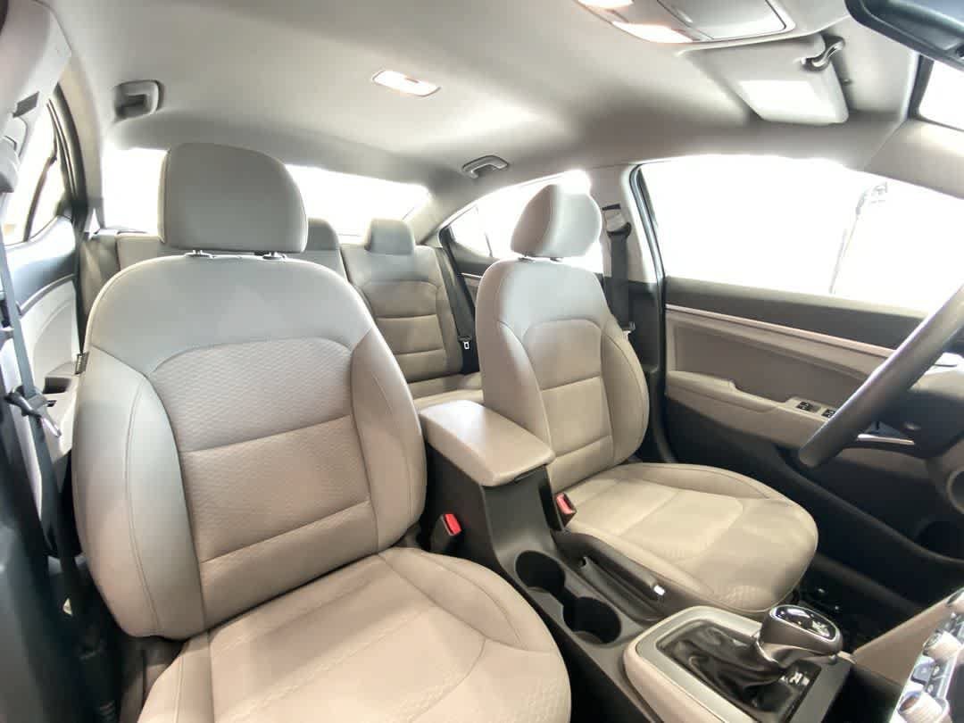 Used 2020 Hyundai Elantra SEL FWD image 25