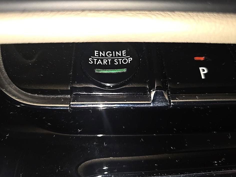 Used 2025 Lincoln Corsair AWD w/ Equipment Group 101A image 18