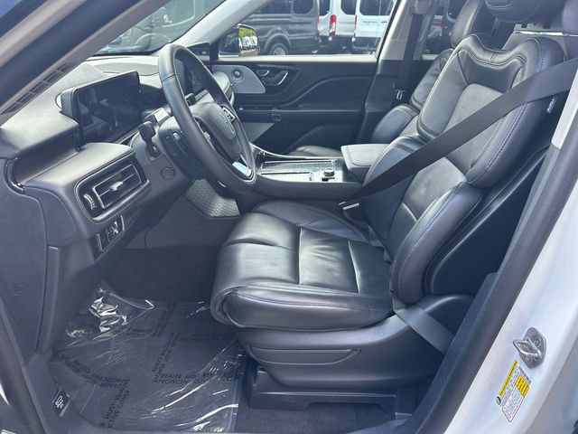 New 2025 Lincoln Aviator Reserve w/ Luxury Package RWD image 9