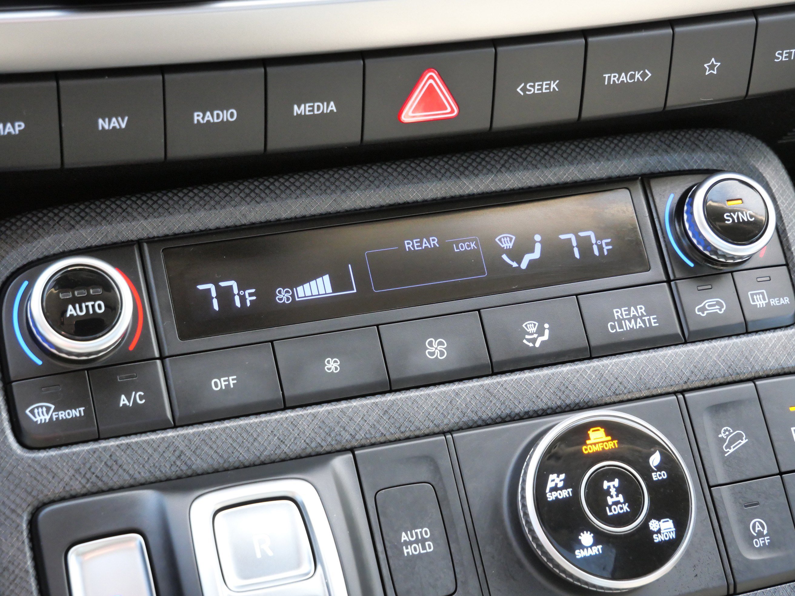 Used 2024 Hyundai Palisade Limited AWD/4WD image 25
