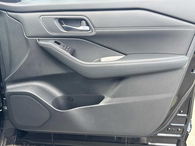 New 2026 Nissan Rogue Platinum AWD/4WD image 15