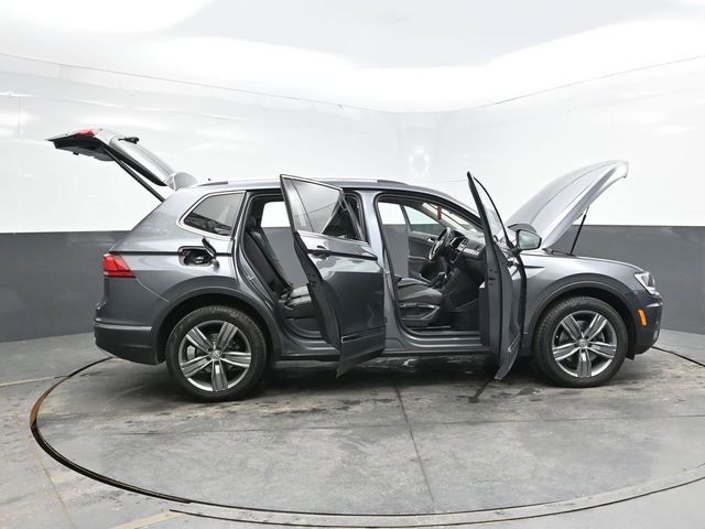 Used 2020 Volkswagen Tiguan SEL w/ 3rd Row Seat Package image 66