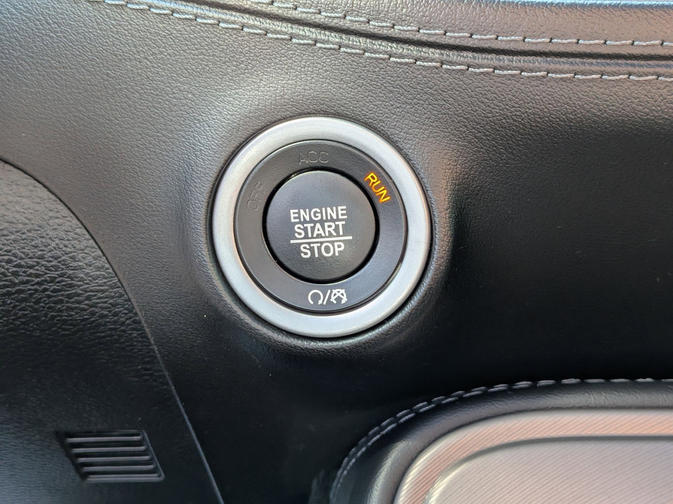 Used 2023 Dodge Challenger R/T w/ Plus Package image 26