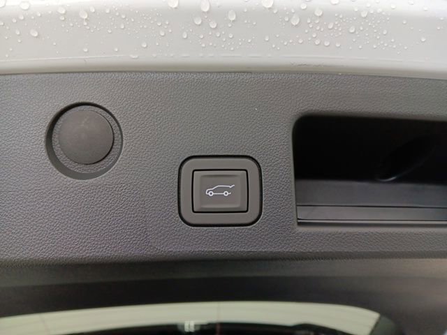 New 2026 Chevrolet Equinox ACTIV w/ Convenience Package III image 25