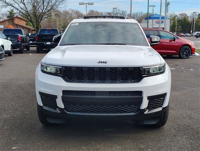 New 2025 Jeep Grand Cherokee L Altitude image 37