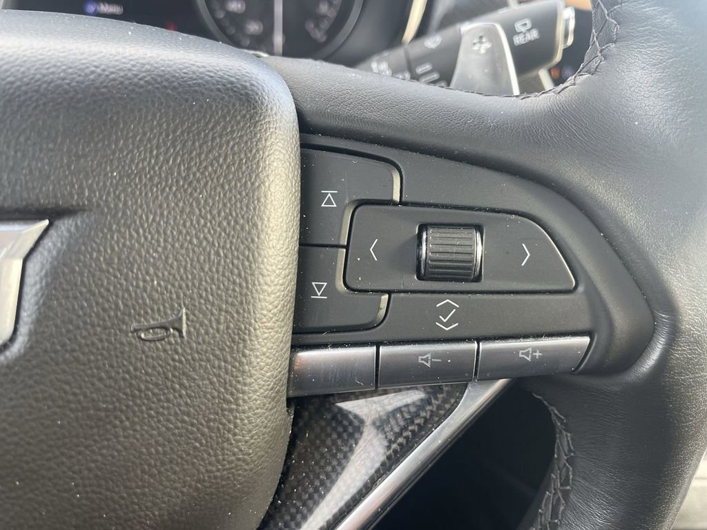 Used 2023 Cadillac XT6 Sport w/ Technology Package image 13