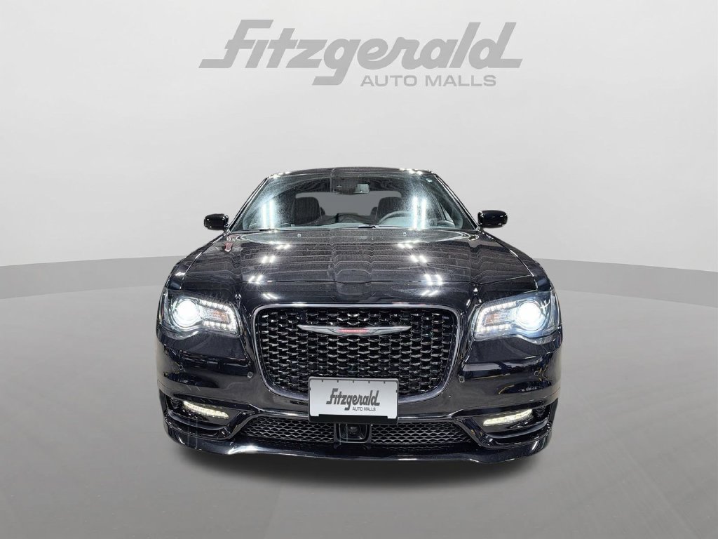 Used 2023 Chrysler 300 S w/ Comfort Group RWD image 17
