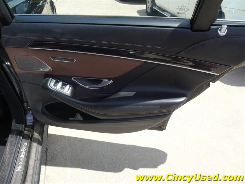 Used 2020 Mercedes-Benz S 560 4MATIC Sedan image 31
