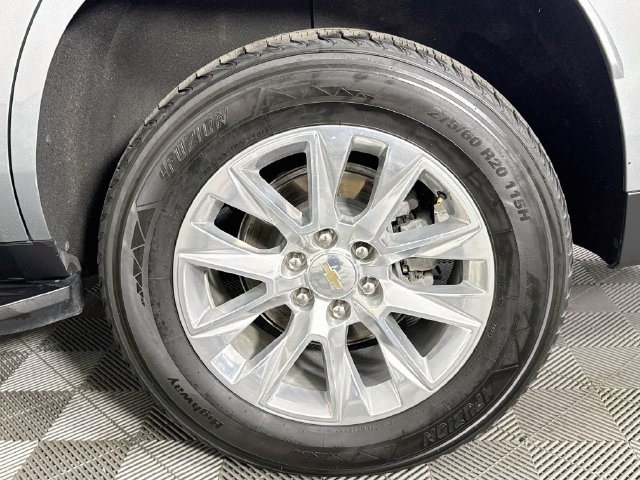 Used 2025 Chevrolet Tahoe Premier AWD/4WD image 37