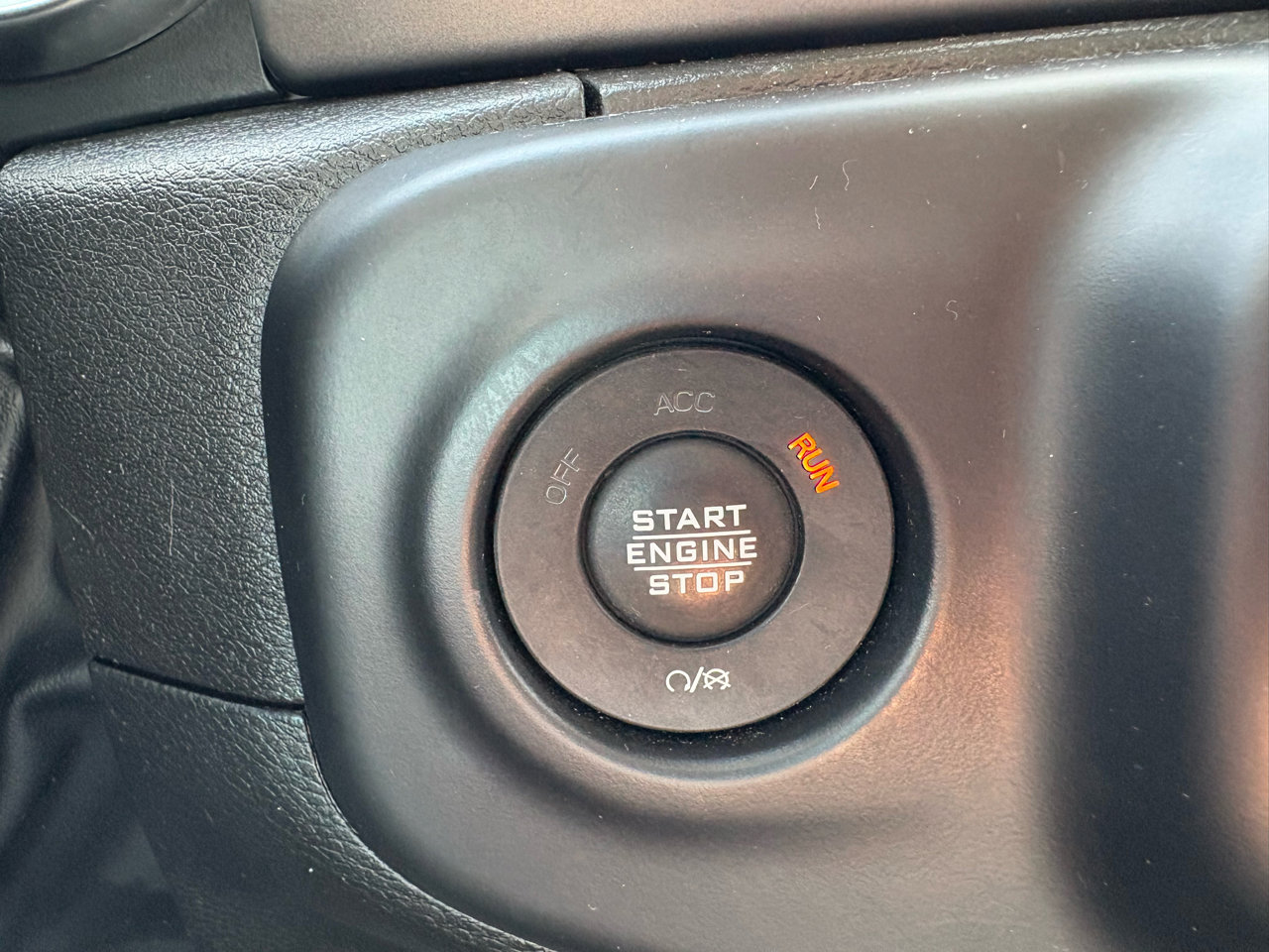 Used 2022 Jeep Wrangler Sport image 15