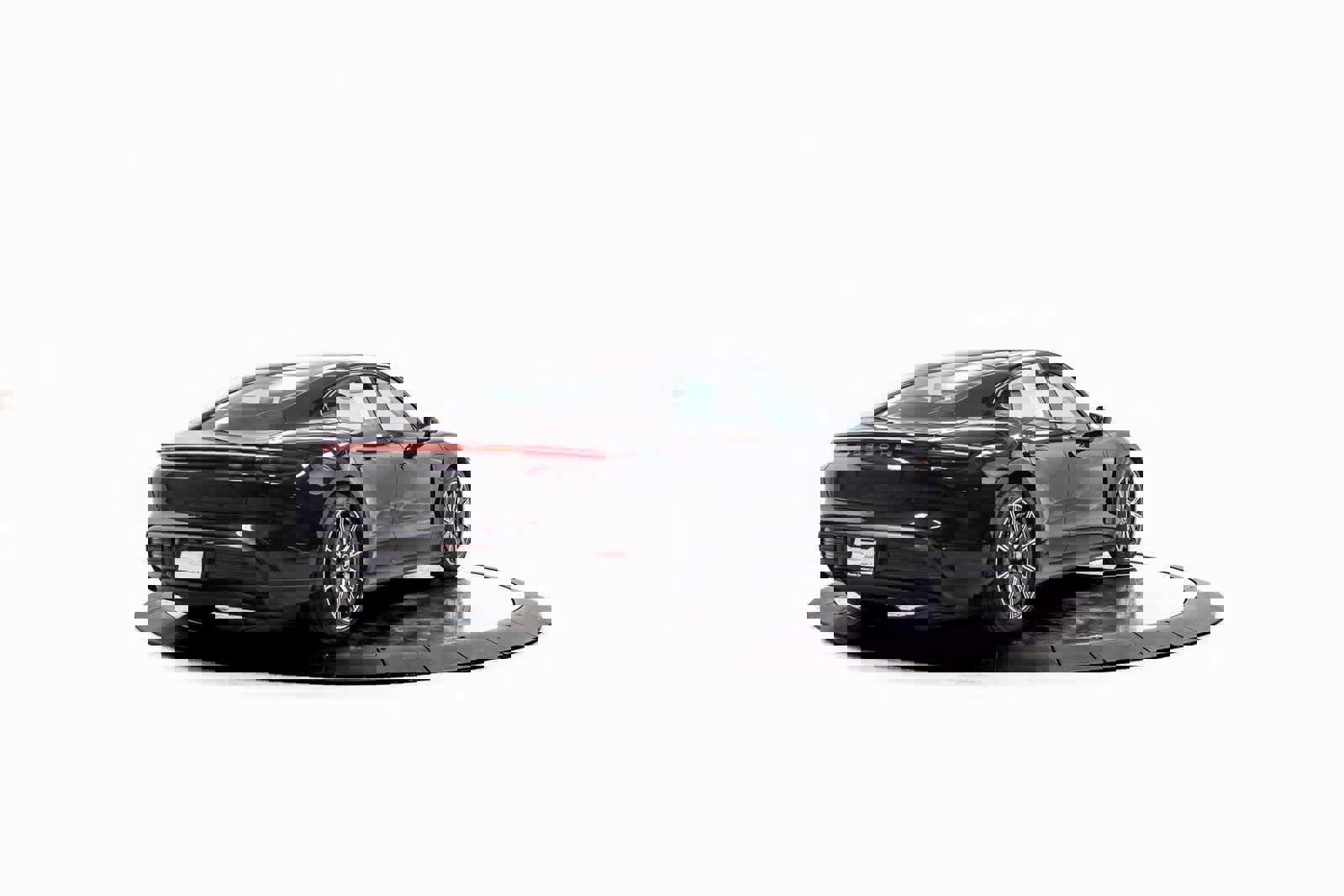 Certified 2022 Porsche Taycan 4S image 7