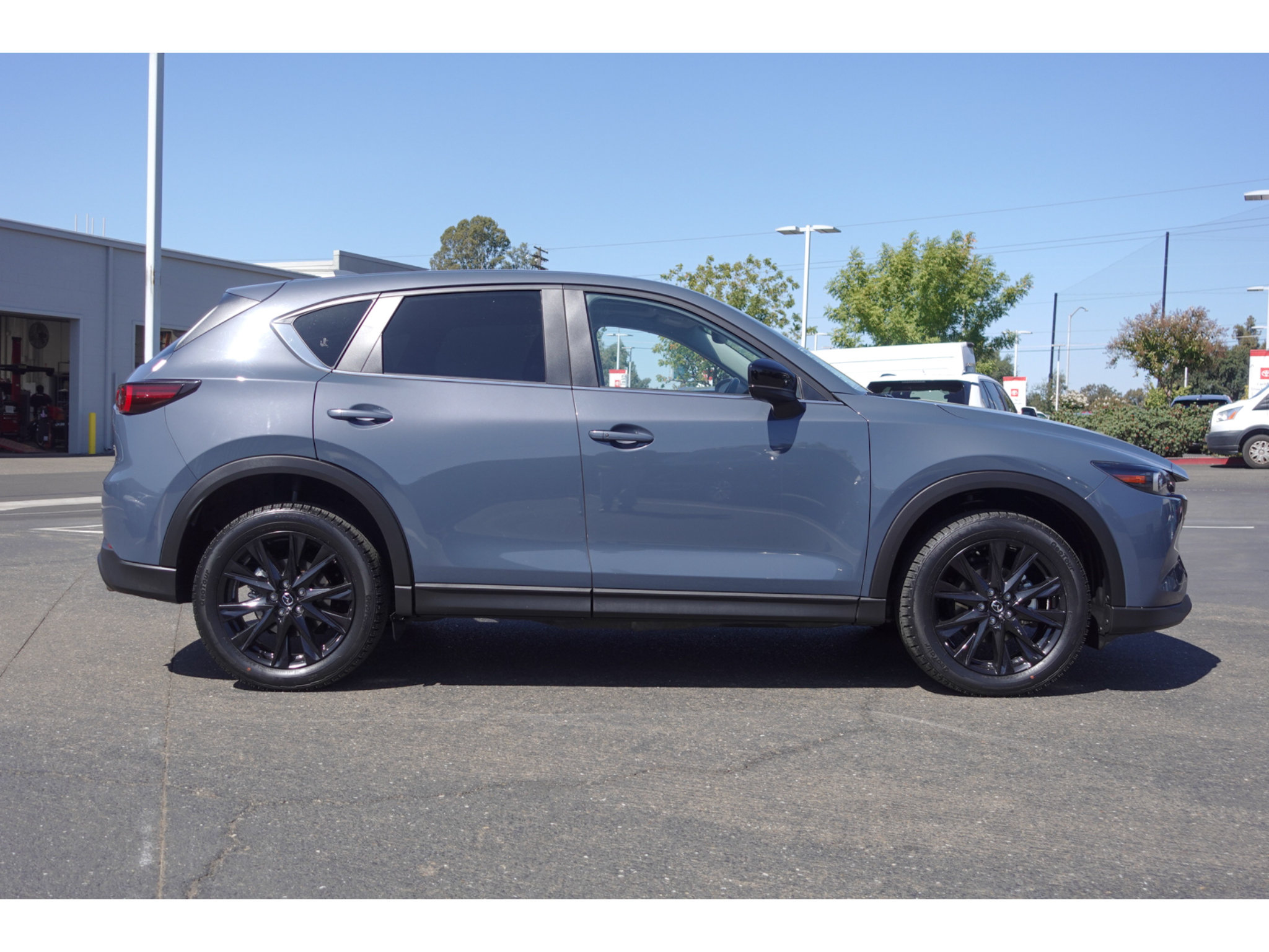 Used 2025 MAZDA CX-5 Carbon Edition AWD/4WD image 2