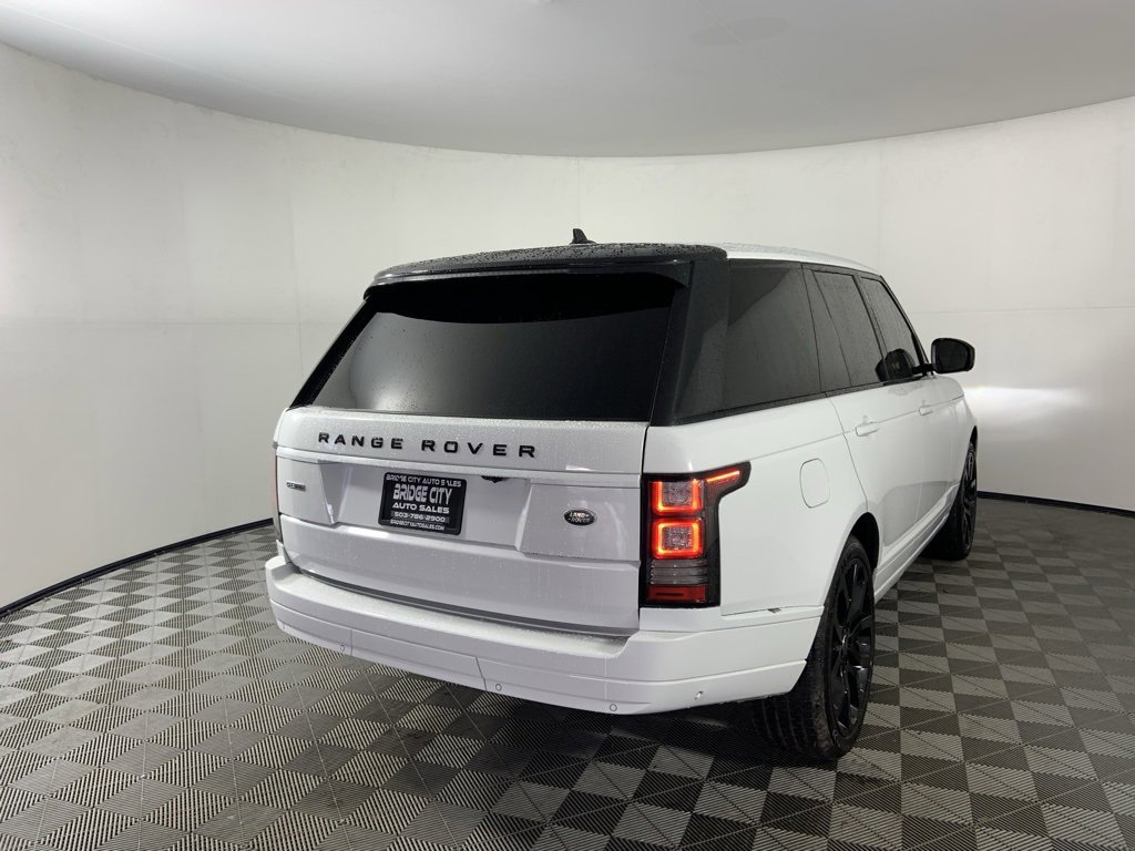 Used 2016 Land Rover Range Rover HSE image 3
