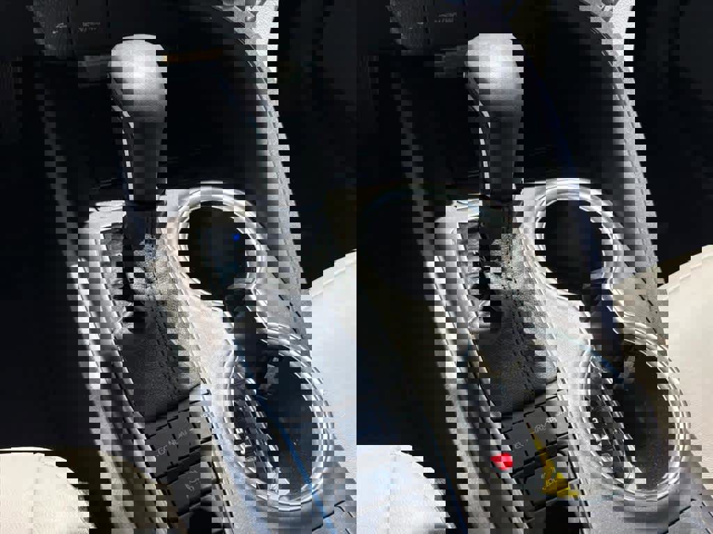 Used 2021 Toyota Camry XLE FWD image 19