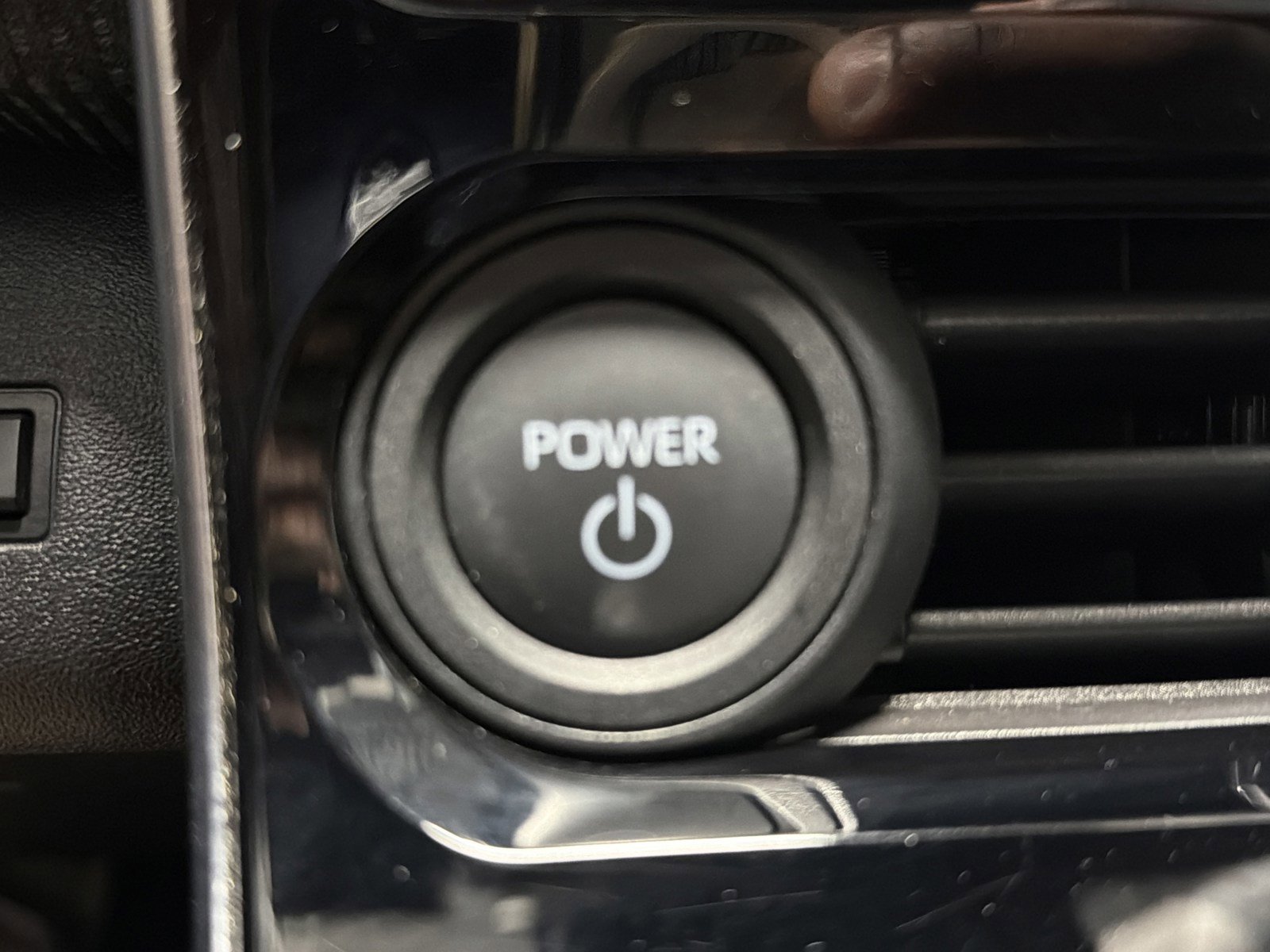 Used 2023 Subaru Solterra Touring image 27