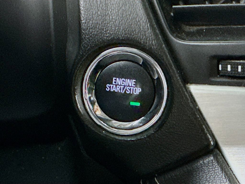 Used 2018 GMC Yukon XL SLT image 33