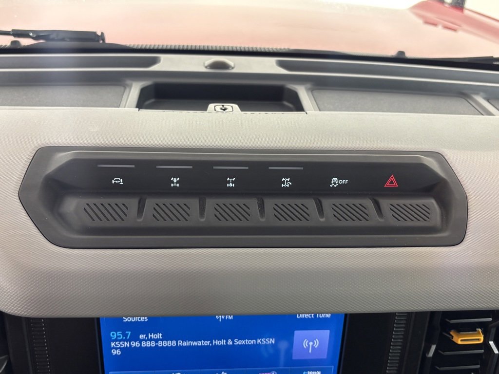 Used 2022 Ford Bronco Badlands image 25