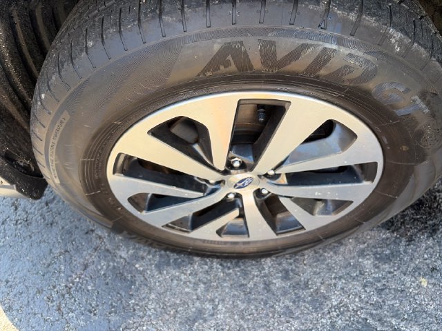 Used 2023 Subaru Outback Premium AWD/4WD image 24