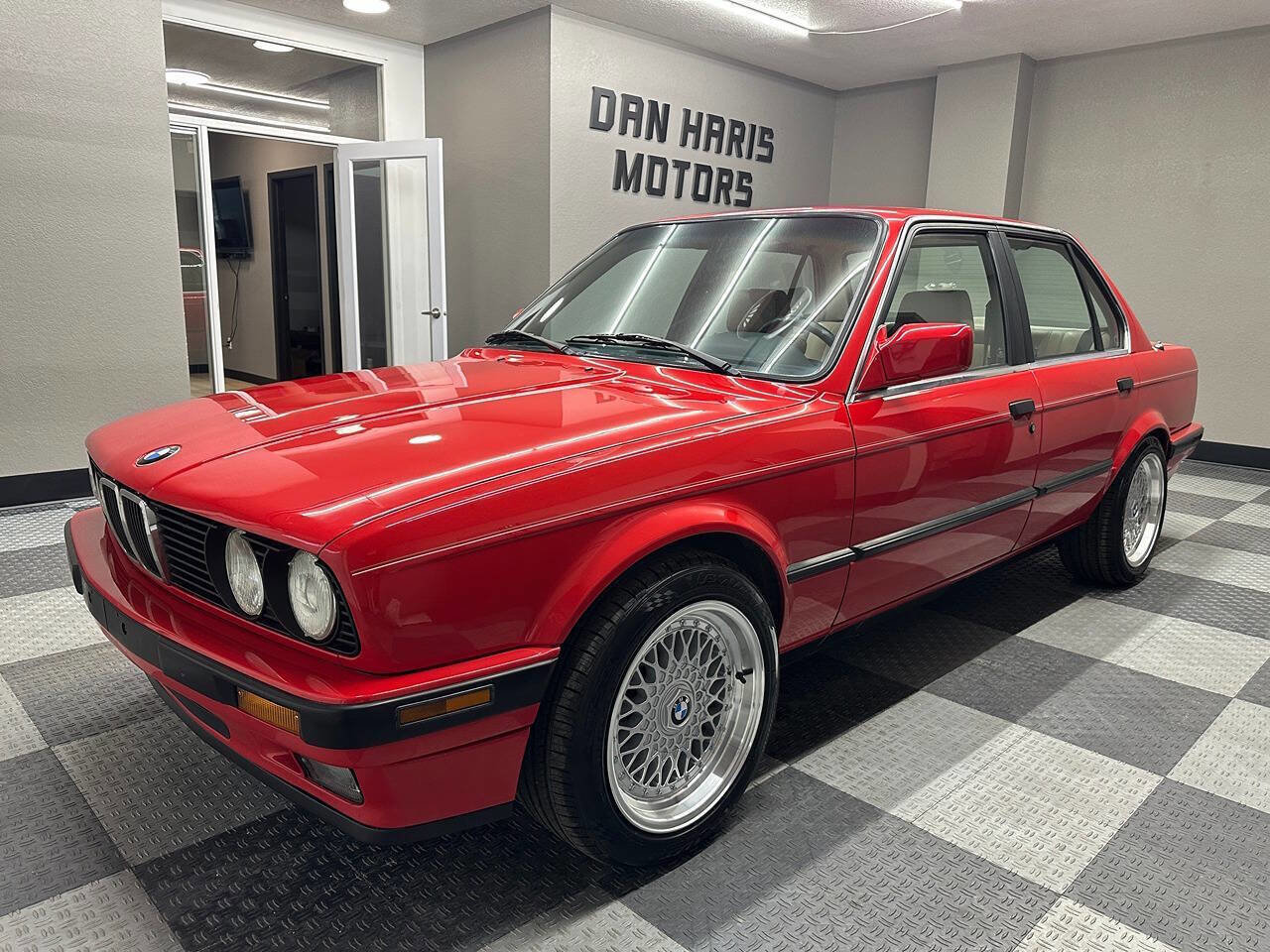 Used 1991 BMW 318i Sedan image 3