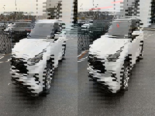 New 2026 Toyota Highlander Limited image 1