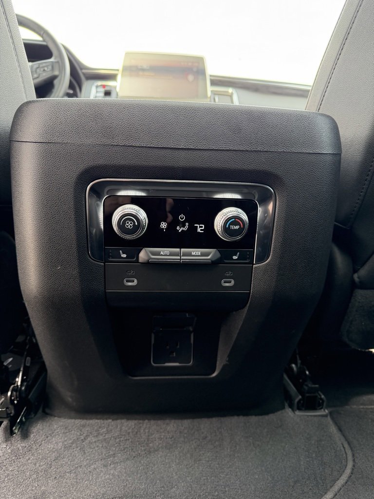 Certified 2023 GMC Yukon SLT w/ SLT Premium Package image 12