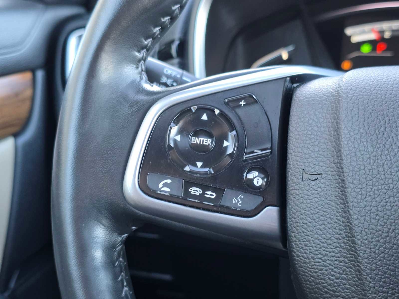 Used 2020 Honda CR-V Touring image 34