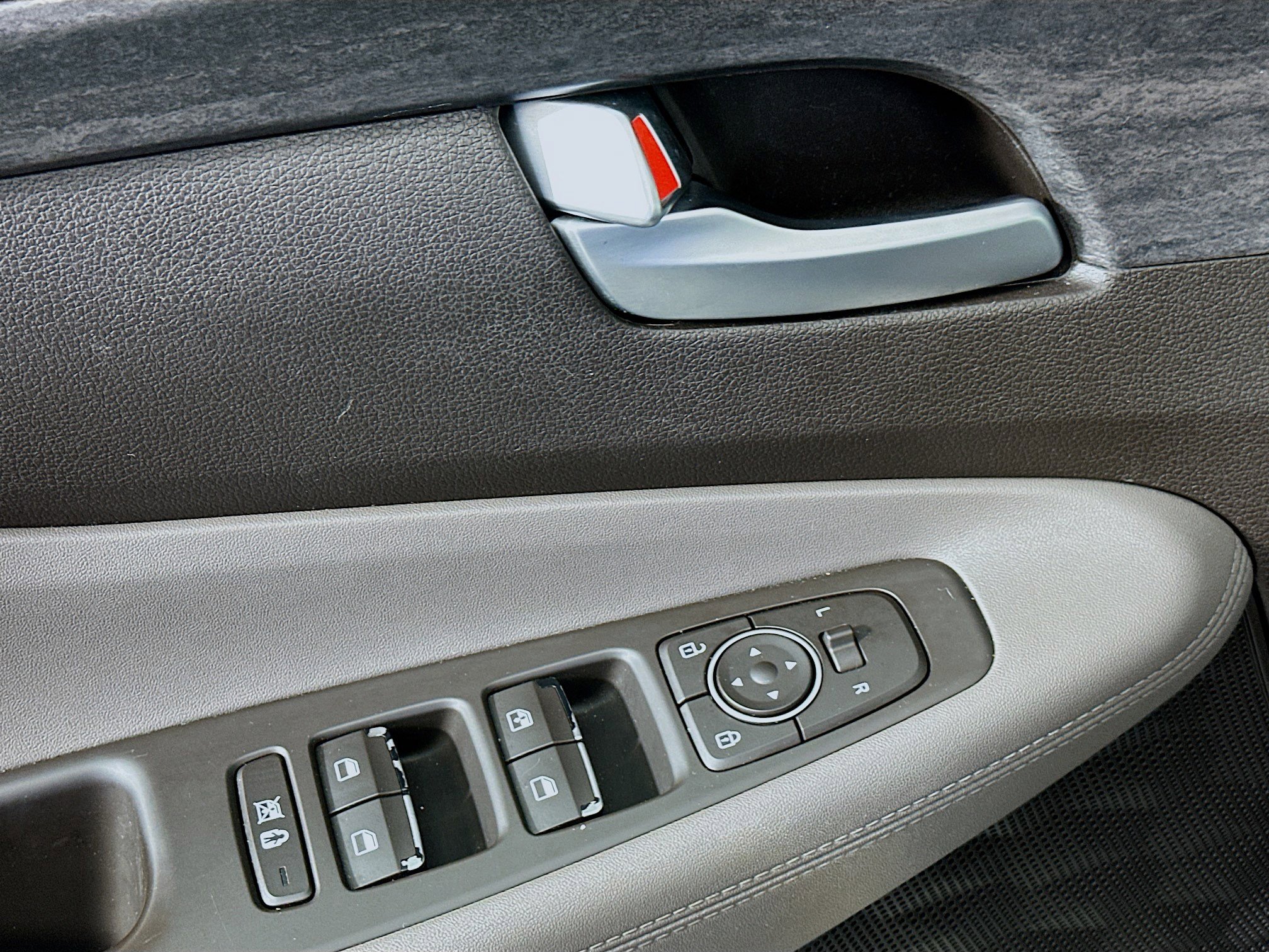 Used 2019 Hyundai Santa Fe SE image 15