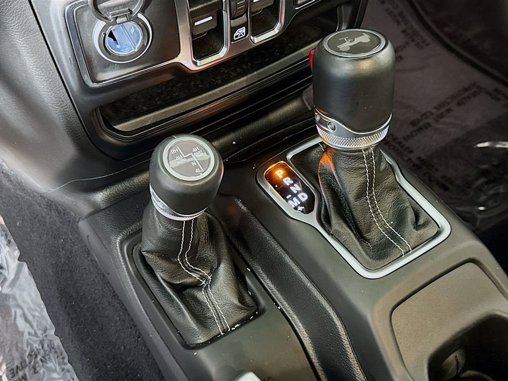 Used 2023 Jeep Wrangler Unlimited Sahara w/ Cold Weather Group image 20