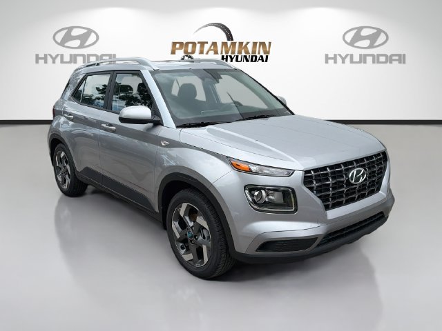 New 2026 Hyundai Venue SEL FWD image 3