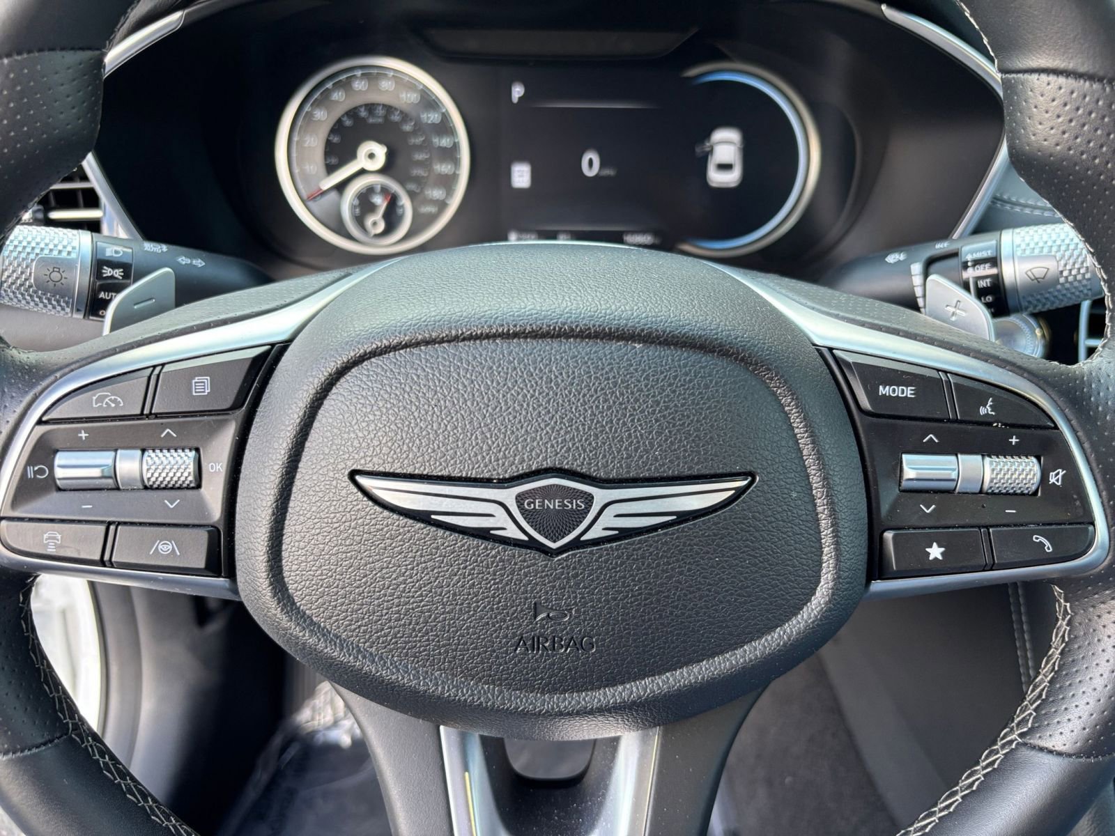 Used 2025 Genesis G70 2.5T image 31
