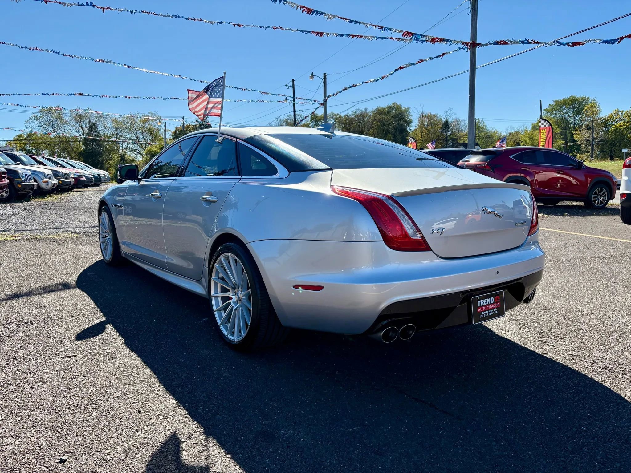 Used 2017 Jaguar XJ R-Sport image 3