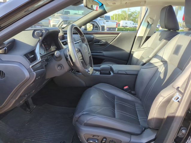 Used 2019 Lexus ES 350 w/ Luxury Package image 12