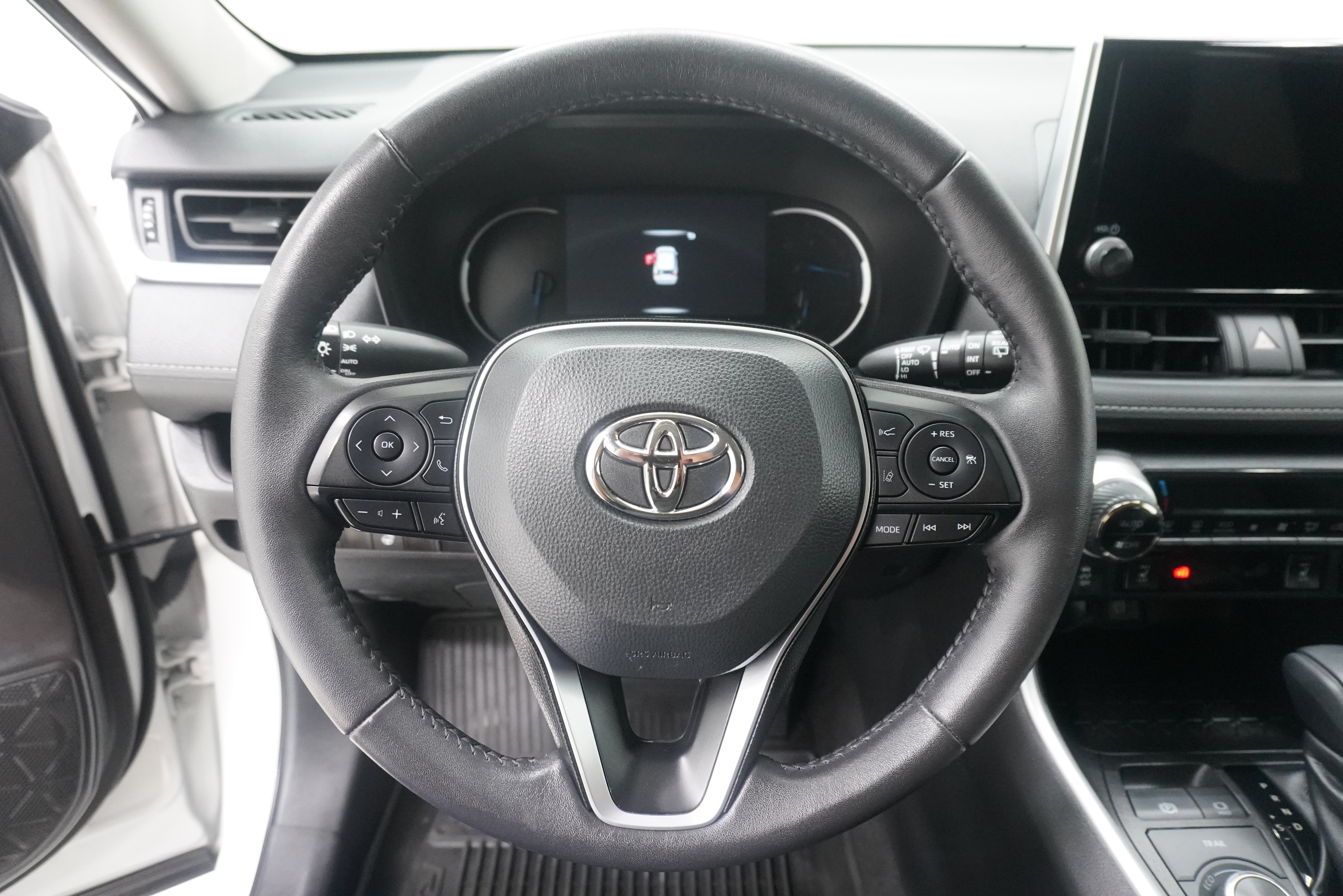 Used 2023 Toyota RAV4 XLE w/ XLE Grade Weather Package AWD/4WD image 16