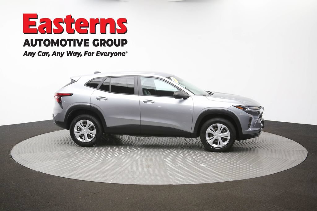 Used 2024 Chevrolet Trax LS w/ Driver Confidence Package FWD image 40