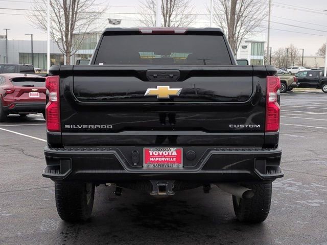 Used 2022 Chevrolet Silverado 2500 Custom w/ Custom Value Package AWD/4WD image 6