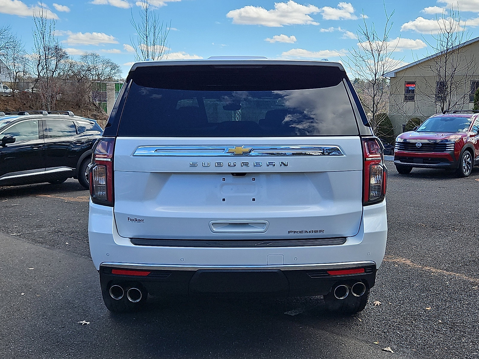 Used 2024 Chevrolet Suburban Premier w/ Premium Package image 5