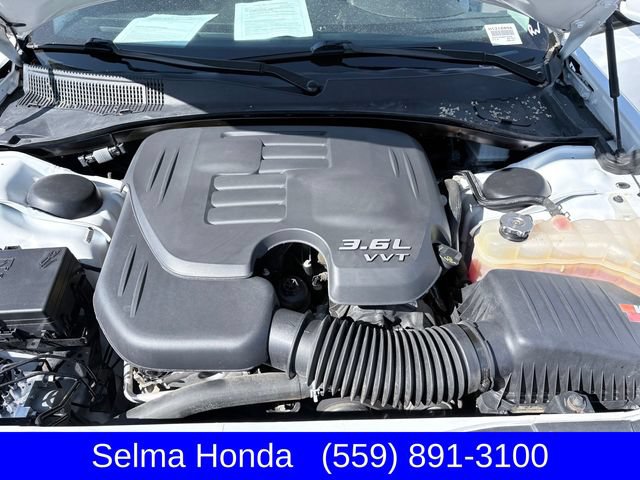 Used 2022 Chrysler 300 Touring L w/ Popular Equipment Group AWD/4WD image 28