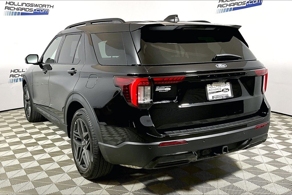 New 2027 Ford Explorer ST-Line w/ Premium Package RWD image 3