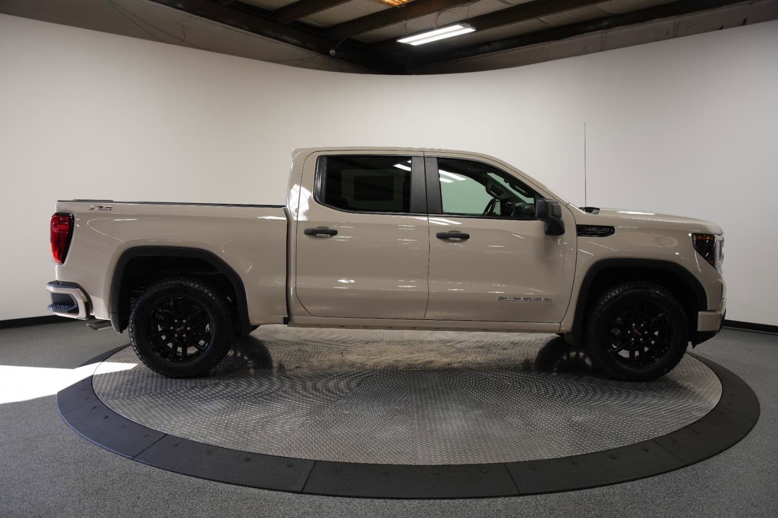 New 2026 GMC Sierra 1500 Pro w/ Graphite Edition image 9