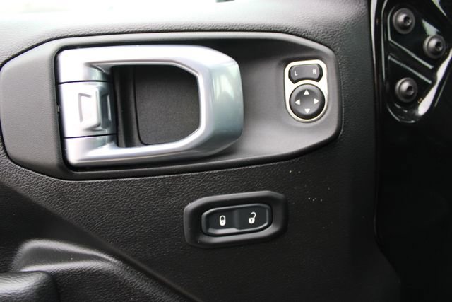 Used 2023 Jeep Wrangler Unlimited Sport AWD/4WD image 13